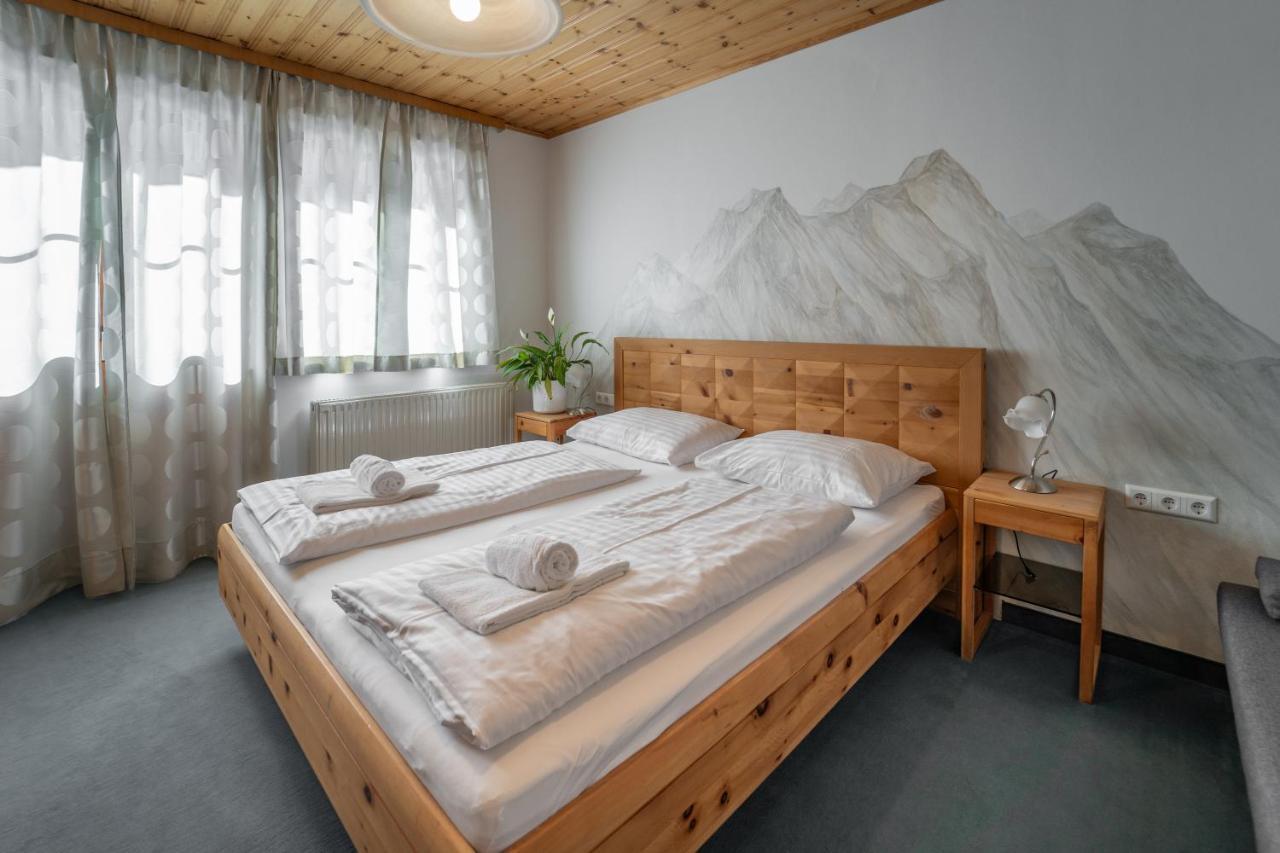 Landhotel - Apartments Bauer Hintergöriach Exteriör bild